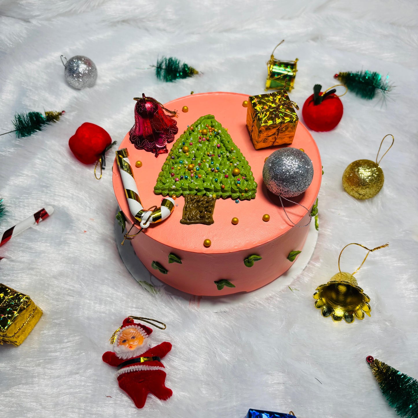 Santa Wonderland Designer Cake | Ministry of Cakes