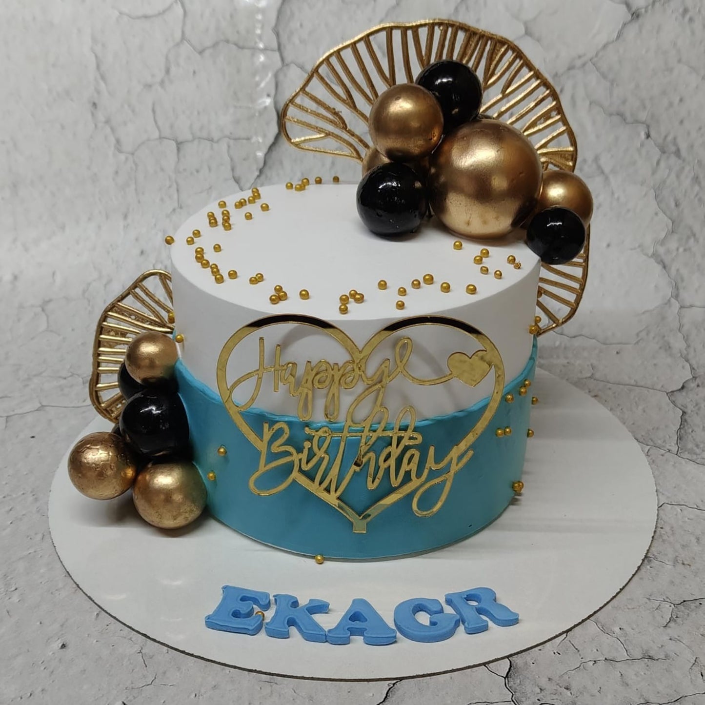 Ministry of Cakes Signature 2-Tone Designer Cake