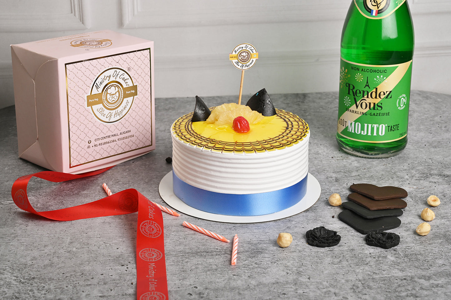 Pineapple Cake by Ministry of Cakes